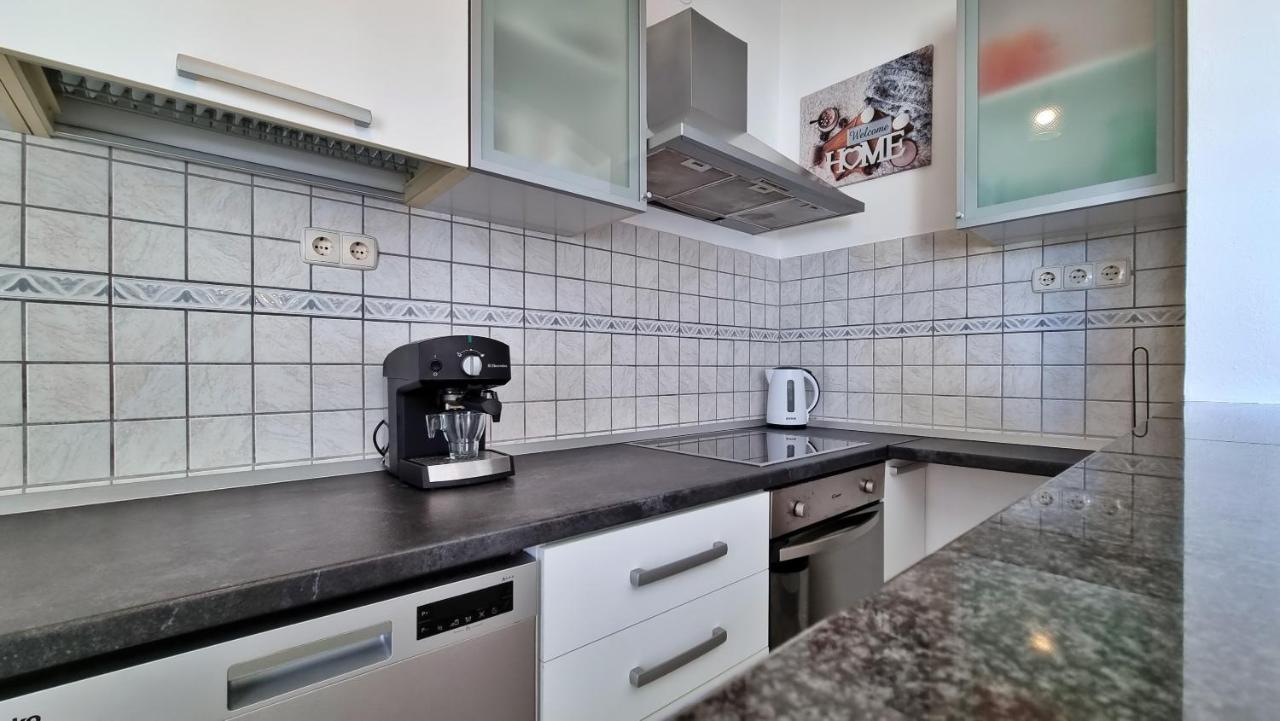 Apartments Slado โอมิช ภายนอก รูปภาพ
