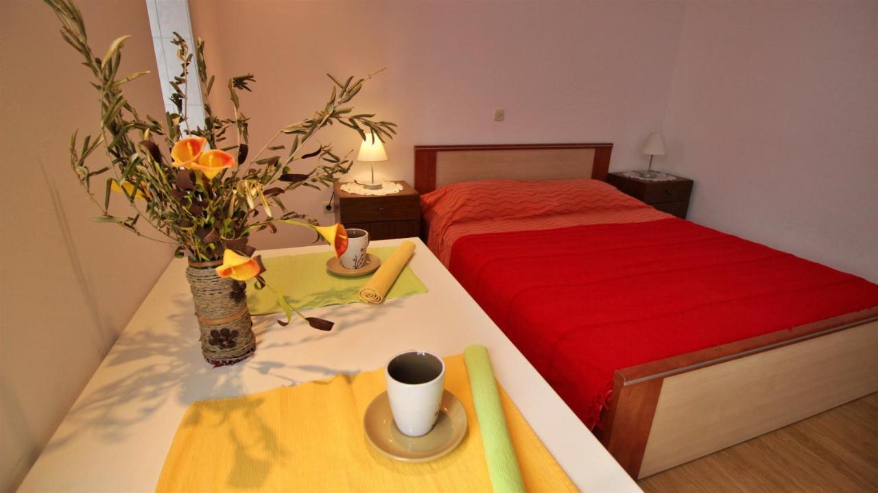 Apartments Slado โอมิช ภายนอก รูปภาพ