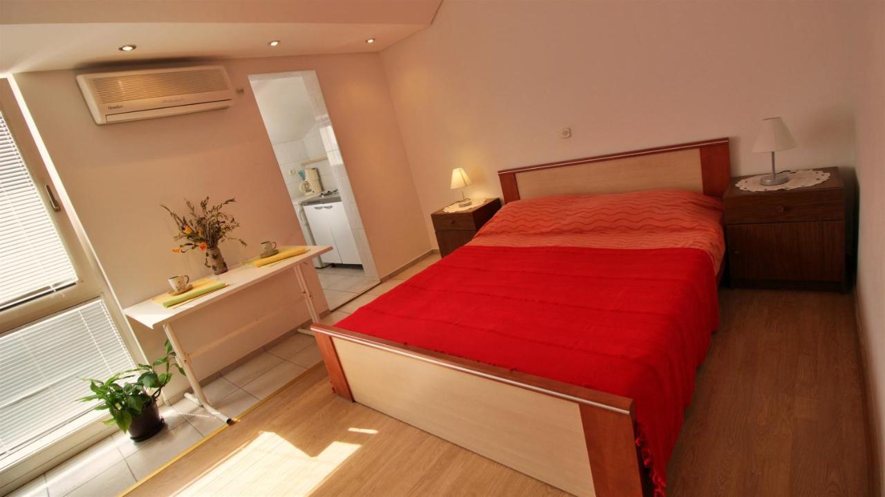 Apartments Slado โอมิช ภายนอก รูปภาพ