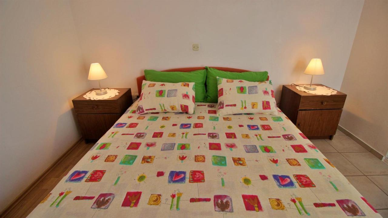 Apartments Slado โอมิช ภายนอก รูปภาพ